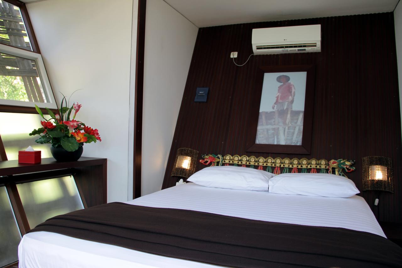 Bali Umah Tinjung Hotel Tulamben  Exterior photo